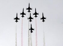 Konya'da çocuklar 23 Nisan coşkusunu 3'üncü Ana Jet Üs Komutanlığında yaşadı