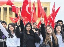 19 Mayıs coşkusu: Gençler Ata'sına koştu