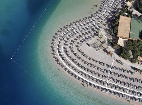 Akdeniz'de mavi rekabet! Türkiye’nin mavi bayraklı plaj sayısı 580’e yükseldi