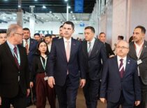 Bakan Kurum, Bakü'de 13