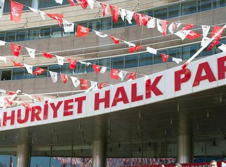 CHP İstanbul İl Kongresi davası ertelendi