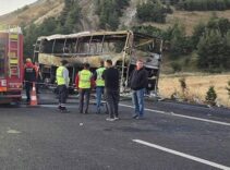 Denizli'de kahreden olay! Yolcu otobüsü yandı: Bölgeden görüntüler