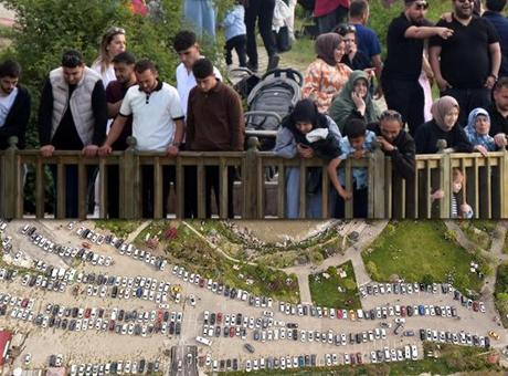 Dünyada sadece Türkiye'de! 40 bin kişi mucize anlara tanıklık etmek için geldi