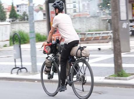 Düzce'de mola verdi! Milano'dan Tokyo'ya uzanan bisiklet yolculuğu