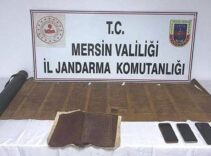 Mersin'de tarihi eser operasyonu! Tevrat ele geçirildi