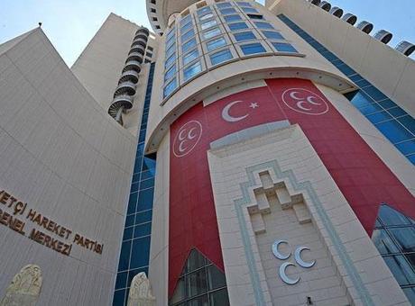 Son dakika... MHP'de 15