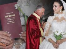 Türkiye eşi benzeri olmayan bir evlilik hikayesi: Her nikah cüzdanımı açtığımda gururla bakıyorum