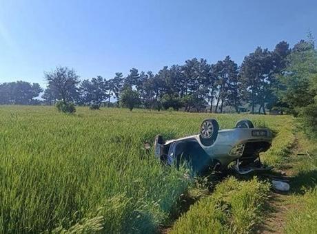 Yürek yakan son! köpeğe çarpmamak için direksiyonu kırdı, 6 yaşındaki kızları öldü