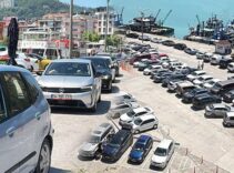 6 bin nüfuslu ilçeye 182 bin ziyaretçi akın etti! Gelen sokakta yattı