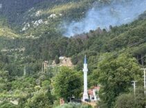 Antalya Kaş'ta orman yangını! Havadan karadan müdahale