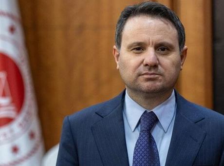 Bakan Gürlek, Özgür Özel'den 150 bin lira manevi tazminat kazandı