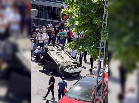 Başakşehir'de dehşet anları kamerada! Park halindeki araca çarpıp takla attı