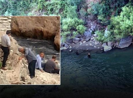 Bitlis'te dere faciası! 3 kardeş akıntıya kapıldı; babanın çaresizliği kahretti