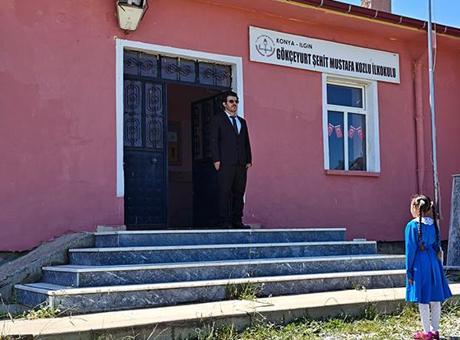 Bu okulun tek öğrencisi var! 3