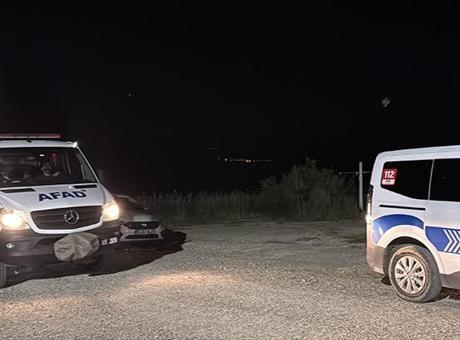 Burdur Gölü'nde kanoyla açıldıktan sonra kendilerinden haber alınamayan 2 kişi aranıyor