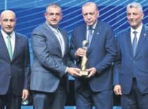 Cumhurbaşkanı Erdoğan, İhracat Şampiyonları Ödül Töreni’nde konuştu: ‘1 yıldaki ihracatı 1 haftada yapıyoruz’