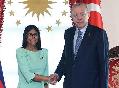 Cumhurbaşkanı Erdoğan, Venezuela Geçici Devlet Başkanı Rodriguez ile görüştü