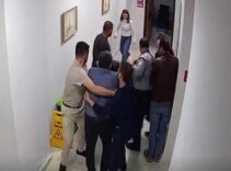 Devlet hastanesinde yumruklu kavga kamerada! Hastane müdürü açığa alındı: Aynı hastanede ikinci soruşturma
