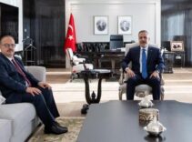 Dışişleri Bakanı Hakan Fidan, Ankara Valisi Canbolat ile görüştü