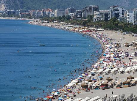 Gideceğiniz plajı artık kontrol edebileceksiniz! Tüm analizler vatandaşın erişimine açıldı: 5 yıl zayıf çıkan plaj kapatılacak