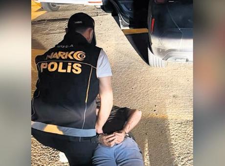 Kırmızı bültenle aranıyordu