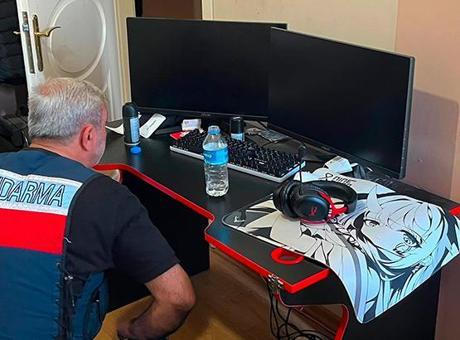 MİT'ten operasyon! Kredi kartı şebekesi çökertildi