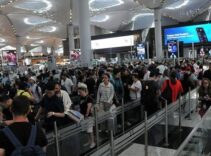 Okullar kapandı! İstanbul Havalimanı’nda tatil yoğunluğu başladı ​