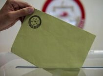 Sandıklar kapandı, sayım başladı! YSK Başkanı Mutta'dan bugün yapılan ara seçimle ilgili açıklama