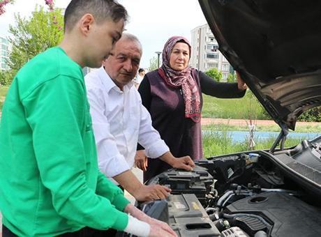 Sıfır kilometre araç aldılar, sadece 6 ay kullanabildiler: Binmeye korkuyoruz