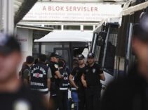 Silivri Belediyesi'ne usulsüzlük soruşturmasında 18 zanlı adliyede