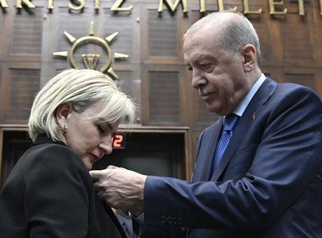 SON DAKİKA HABERİ: Nimet Özdemir AK Parti’de