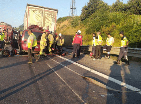 Son dakika! Kuzey Marmara Otoyolu'nda feci kaza: 1'i bebek 3 kişi hayatını kaybetti