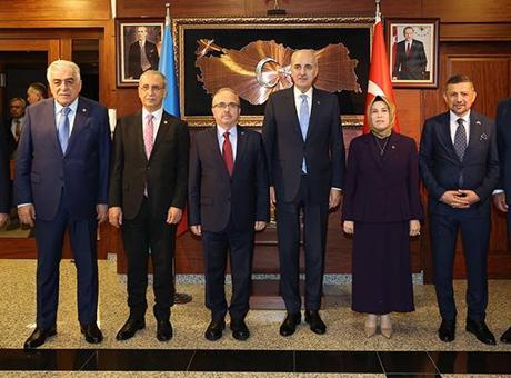 TBMM Başkanı Kurtulmuş, Türkiye'nin Bakü Büyükelçiliğini ziyaret etti