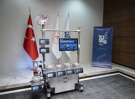Türk tıbbında tarihi an! Yerli kalp-akciğer makinesi ilk kez hastada kullanıldı: Bakan Memişoğlu'ndan hastaya ziyaret