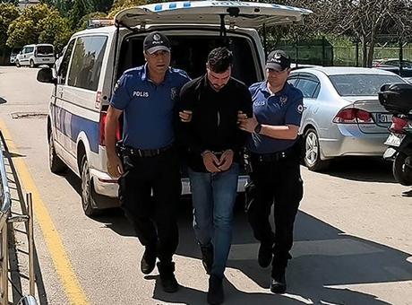 Uzman çavuş tatil için geldiği eğlence mekanında kurşun yağdırdı! 2 kişiyi vurdu