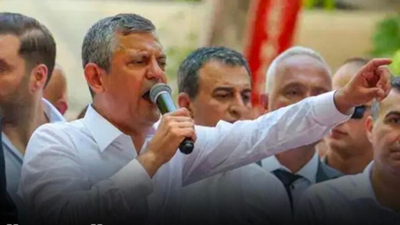 Özgür Özel Adana'da Erdoğan'a seslendi: 'Sana bu seçimi kazandırmayacağız'