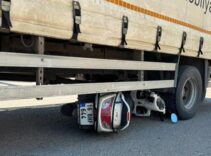Çarpıştığı kamyonetin altında kalan motosikletli 7 gün sonra hayatını kaybetti