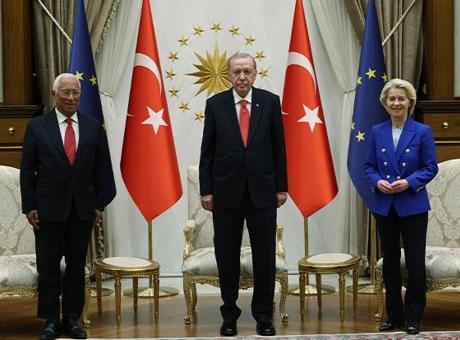Cumhurbaşkanı Erdoğan, AB Konseyi Başkanı Costa ve Komisyon Başkanı von der Leyen ile görüştü