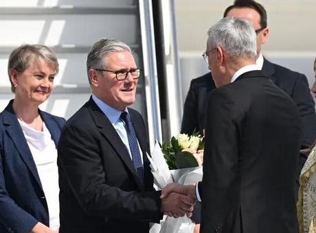 İngiltere Başbakanı Keir Starmer Ankara'ya geldi
