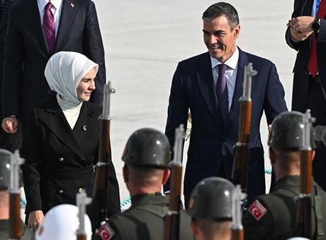 İspanya Başbakanı Pedro Sanchez, Ankara'ya geldi