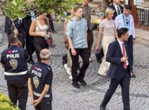 İzlanda Başbakanı Kristrun Frostadottir, Ankara Kalesi'ni gezdi, şehir manzarasını seyretti