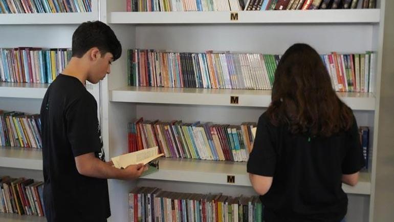 LGS'de birinci çıkaran devlet okulu bu yıl da geleneği bozmadı! Aynı okuldan 3 şampiyon