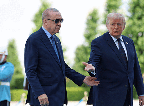 NATO Zirvesi’nden dünyaya yansıyan renkli detaylar : Trump’dan menüye 10 üzerinden 12