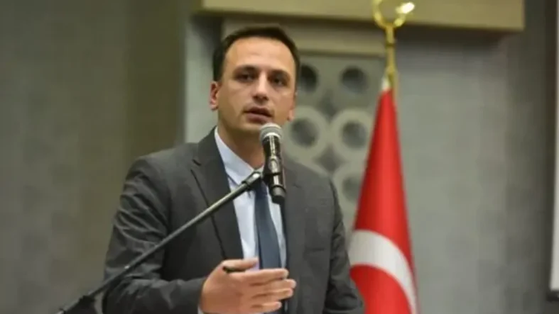 omer-eski-bankamatik-memurunun-maasini-cebinden-odeyecekmis