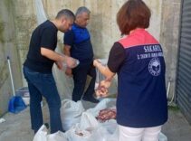 Sakarya'da ele geçirilen 5,5 ton etiketsiz et ürünü imha edildi
