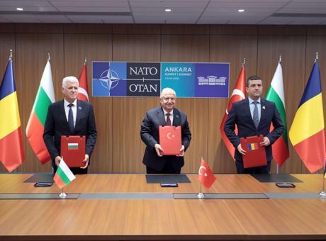 Türkiye, Romanya ve Bulgaristan arasında Karadeniz ile ilgili anlaşma imzalandı